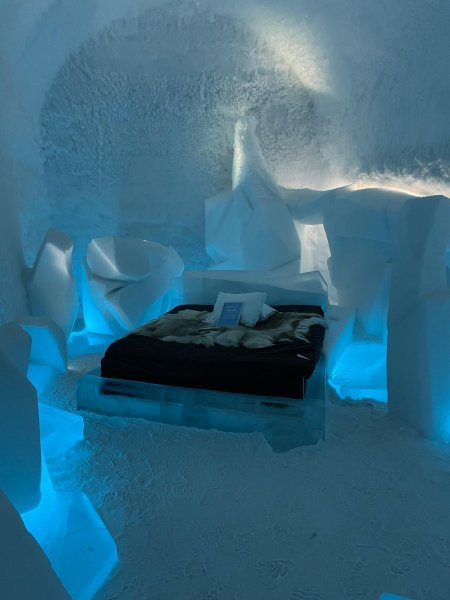 ICEHOTEL Bed